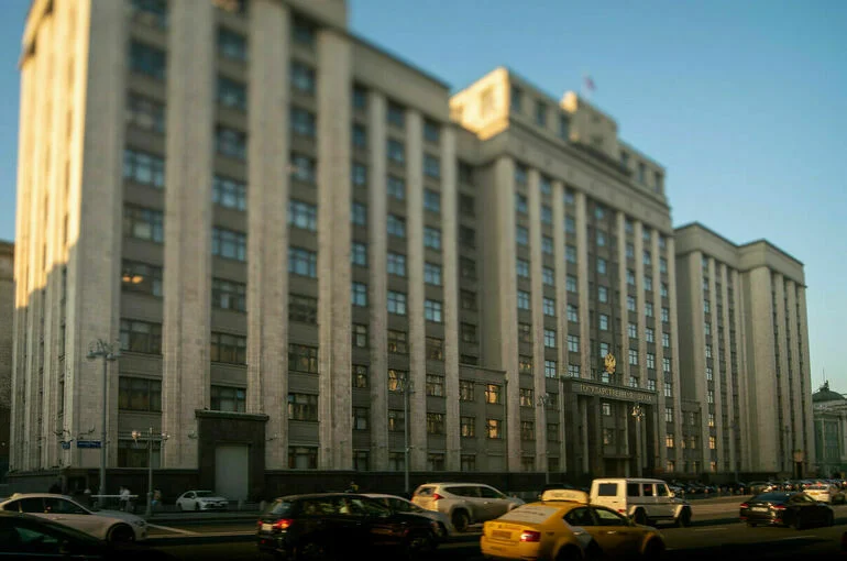 Чиновникам и судьям хотят запретить владение недвижимостью в странах НАТО