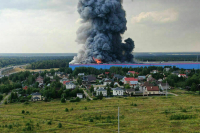 В СК назвали версии причины пожара на складе Ozon