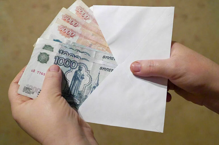 Заслуженные работники прокуратуры и следственных органов получат надбавки