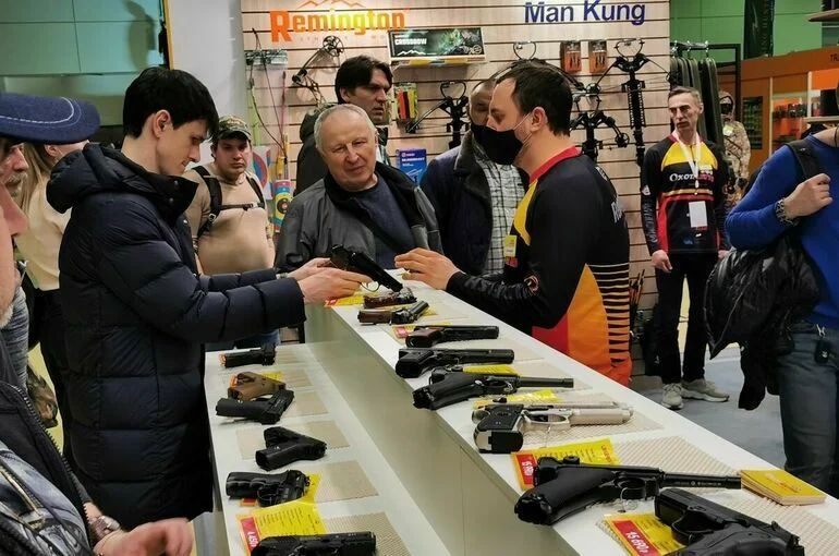 В России вступят в силу новые правила контроля за оборотом оружия