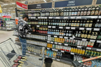 Шевченко скептически оценил идею о контроле за антиалкогольной работой губернаторов