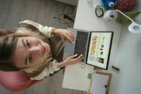 В первом полугодии россияне потратили в интернет-магазинах 2,3 трлн рублей