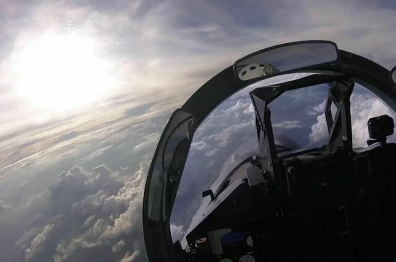 Минобороны РФ опубликовало видео боевых вылетов истребителей Су-35С