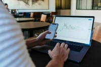 Эксперт считает неудивительным возобновление торговли облигациями РФ в США