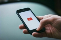 Роскомнадзор потребовал восстановить видео на YouTube-канале посольства РФ в Великобритании