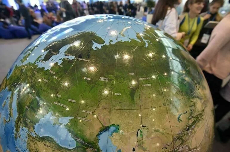 Россия отмечает День географа