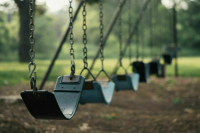 В Подмосковье ребенок скончался после падения горки на игровой площадке