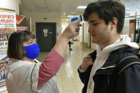 В Роспотребнадзоре не планируют возвращать все антиковидные меры в школы