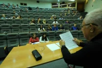 Годовые контракты для преподавателей вузов предложили отменить