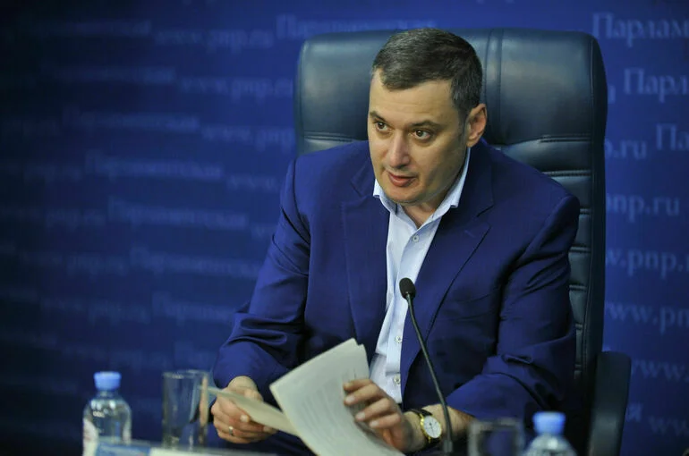 Хинштейн объяснил, зачем вводить аренду оборудования мобильных операторов