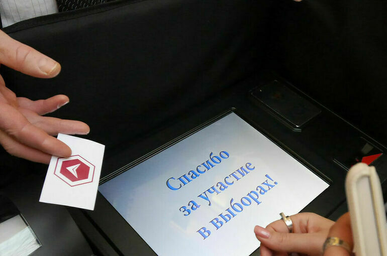 Сотрудницу избиркома отстранили от работы за неправильно выданный бюллетень под Красноярском