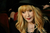 В Кремле отказались комментировать просьбу Пугачевой признать ее иноагентом