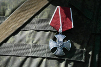 Награжденным тремя орденами Мужества хотят добавить выплат