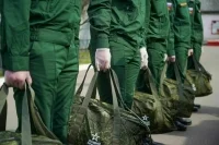 Картаполов уточнил звания военных, которые первыми попадут под частичный призыв