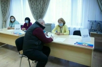 На большинстве избирательных участков в ЛНР наблюдаются очереди