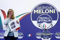 Правоцентристская коалиция побеждает на парламентских выборах в Италии