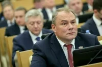 Толстой предложил для безопасности передать школы на региональный уровень
