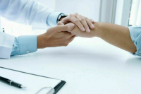 Декан психфака МГУ рассказал о готовящемся законопроекте о психологической помощи