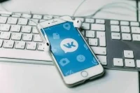 Минцифры потребовало у Apple разъяснения по поводу удаления VK из AppStore