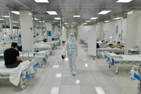 В бесплатную медпомощь хотят заложить двукратный рост числа госпитализаций с COVID-19