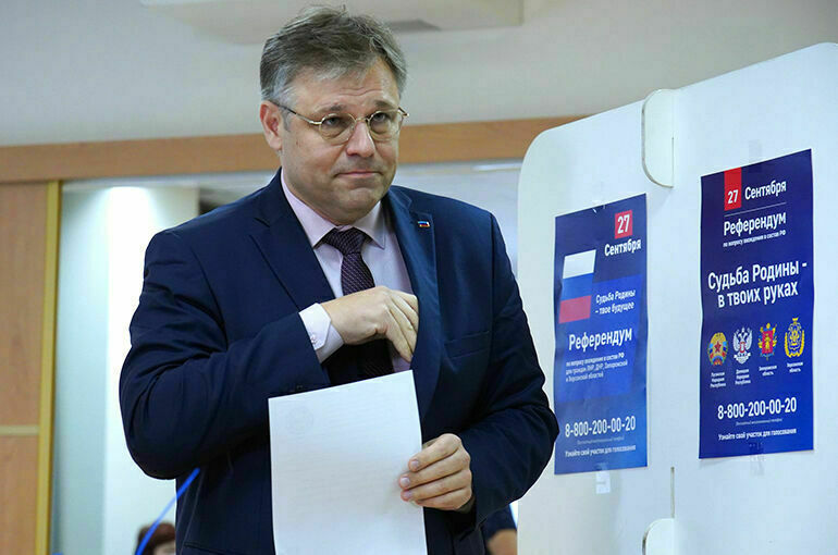 Посол ЛНР в РФ рассказал, как скоро республика может войти в состав России