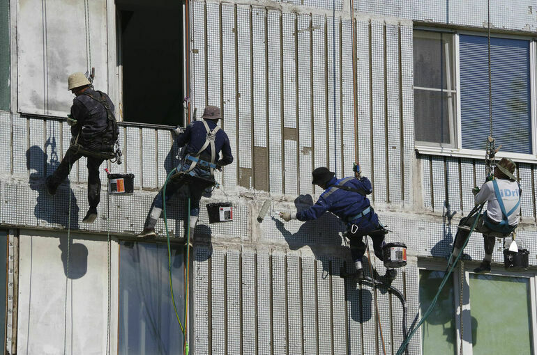 Жилищным инспекциям разрешили контролировать работу операторов капремонта