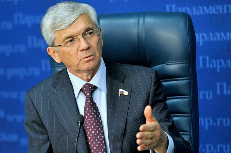 Петров: Россия системно входит в программу производства субстанций лекарственных препаратов