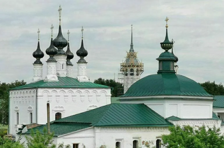 Памятники ставят в очередь на реставрацию