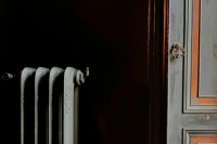 В московской квартире при замене радиаторов взорвался баллон