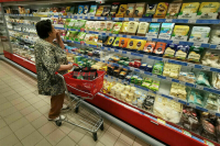 Власти Севастополя спустя час сняли все ограничения на продажу продуктов и топлива