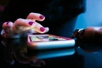 Эксперт рассказал о признаках наличия вредоносных приложений на смартфоне
