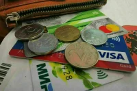 Два киргизских банка перестали обслуживать карты «Мир»