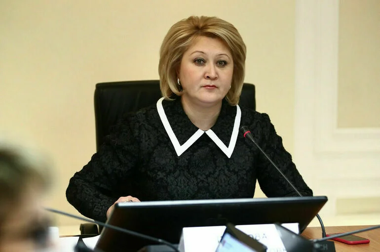 Гумерова заявила о необходимости поддержать патриотичную молодежь