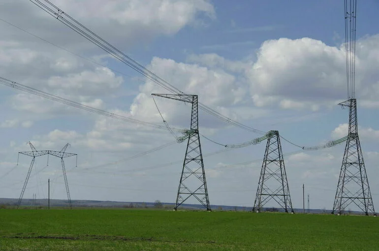 Больше 1,3 миллиона человек на Украине остаются без электричества