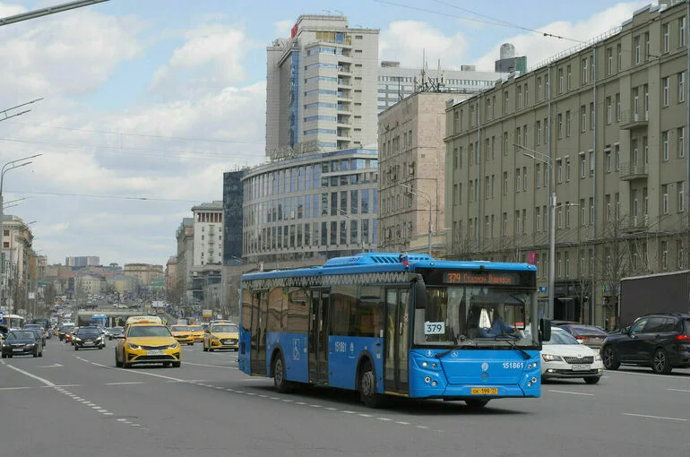 Иностранцам хотят запретить управлять автобусами без пересдачи