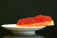 Сулейманов объяснил, зачем ограничили вывоз икры с Камчатки