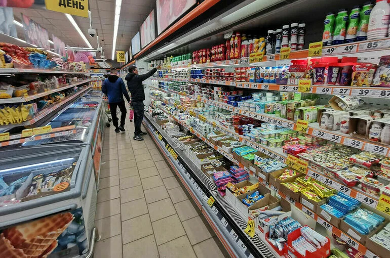 В России за неделю подорожали черный чай, куриные яйца и спички