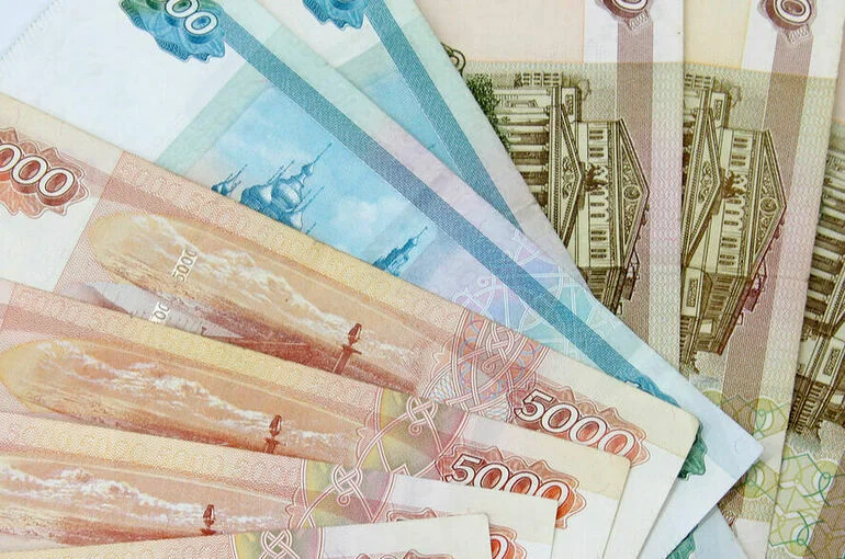 Наличных денег у россиян стало больше на триллион