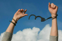 Кабмин предложил ввести институт пробации для освобожденных из заключения