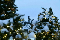 Москвичи решат, нужно ли украшать город к Новому году