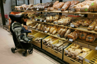 В Госдуму внесли законопроект о снижении НДС на социально значимые товары