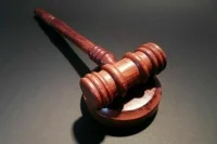 Судам хотят разрешить онлайн-рассылку повесток по административным делам