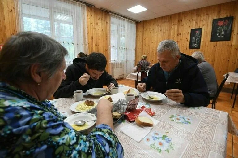 Севастополь принимает эвакуированных из Херсона