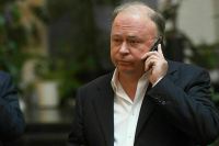 Журналиста Караулова объявили в федеральный розыск