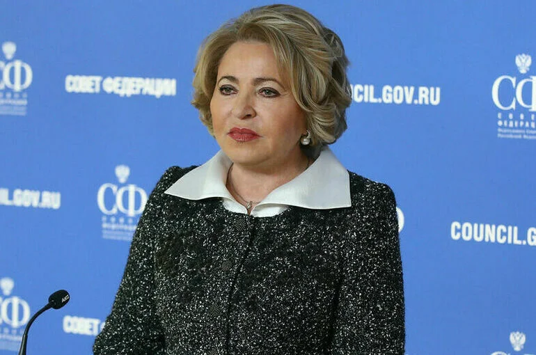 Валентина Матвиенко предложила оснастить сельские клубы баянами за госсчет