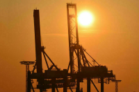 В офисе Зеленского заявили о необходимости снизить вдвое потолок цен на российскую нефть