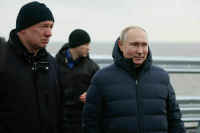 Путин проехал по восстановленному после теракта Крымскому мосту