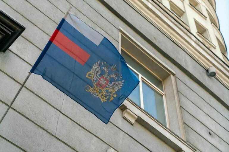 ФНС включила Канаду и Каймановы острова в «черный список»