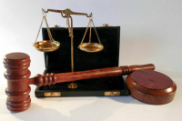 Суд арестовал подозреваемого в стрельбе по полицейским в Новошахтинске