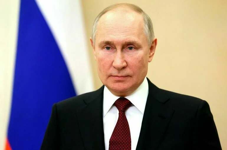Путин назвал разочаровывающим заявление Меркель о Минских соглашениях